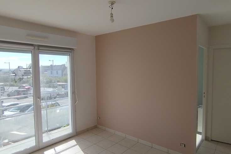 Mur peint dans salon